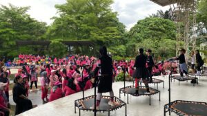 Senam Sehat Sahabat Bulan Hadirkan Trampolin yang Sedang Viral