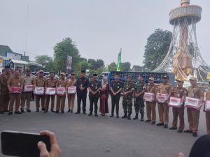 Pemkot Jambi Bagikan 10.250 Bendera Merah Putih, Semarakkan Gerakan 10 Juta Bendera