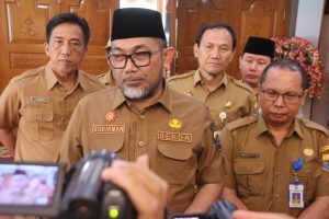 Sekda Sudirman Kukuhkan Pengurus PD IBI Provinsi Jambi