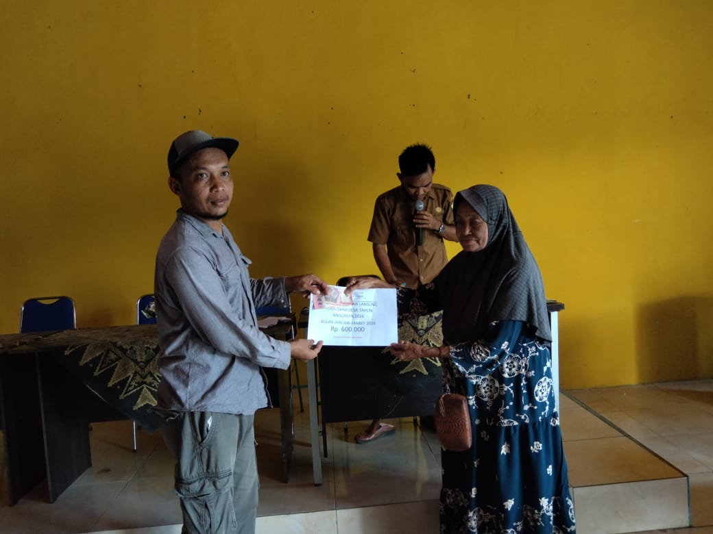 Warga Sungai Lais Apresiasi BLT Desa Seponjen, Harap Bantuan Lain Turut Menyentuh